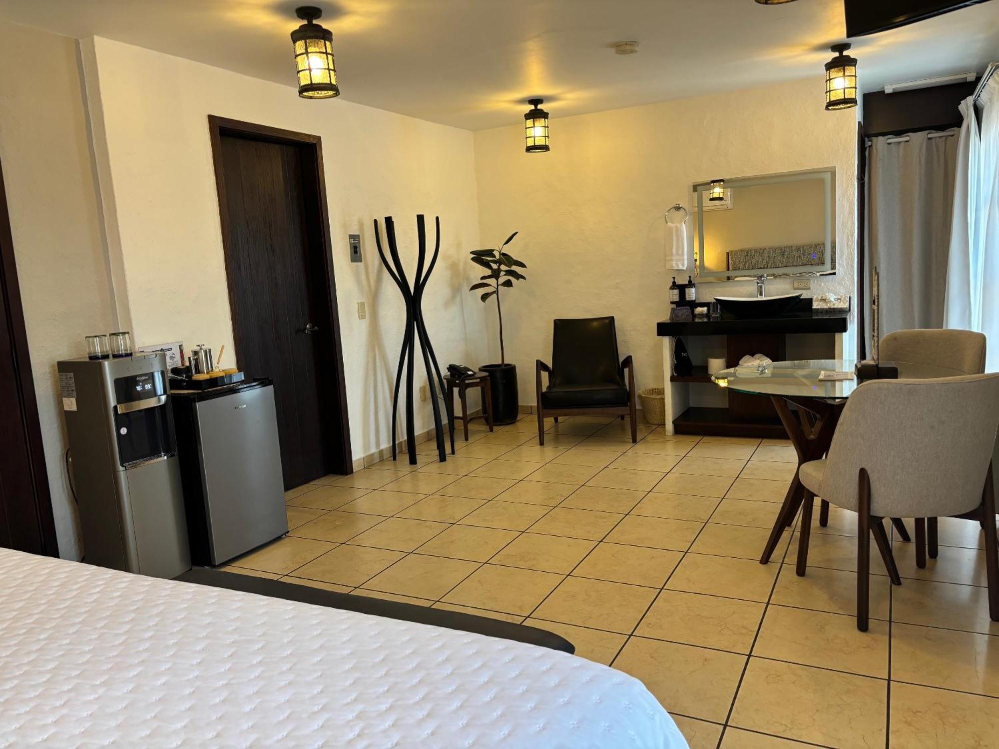 Quinta Don Jose Boutique Hotel Tlaquepaque Room photo