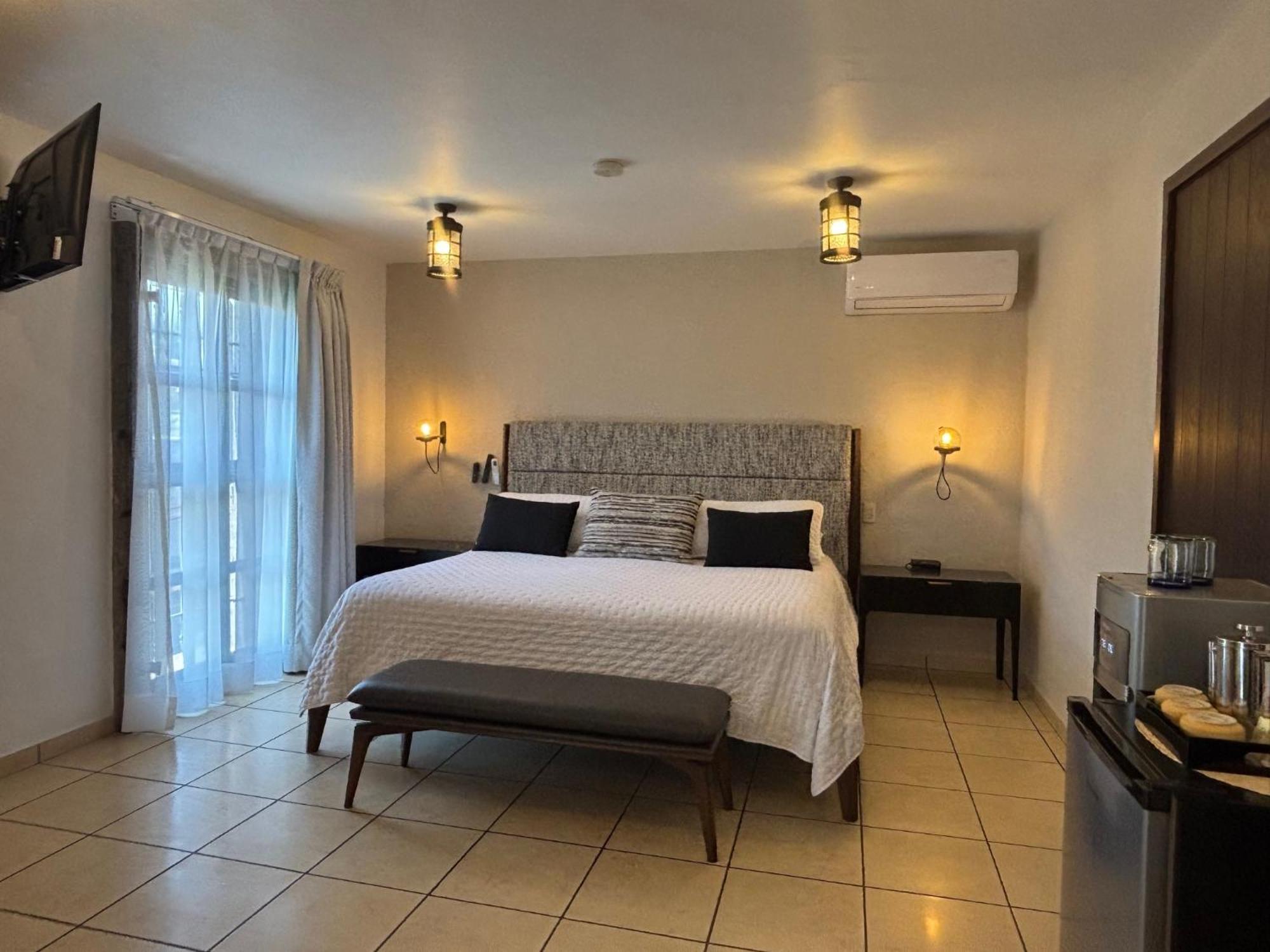 Quinta Don Jose Boutique Hotel Tlaquepaque Room photo
