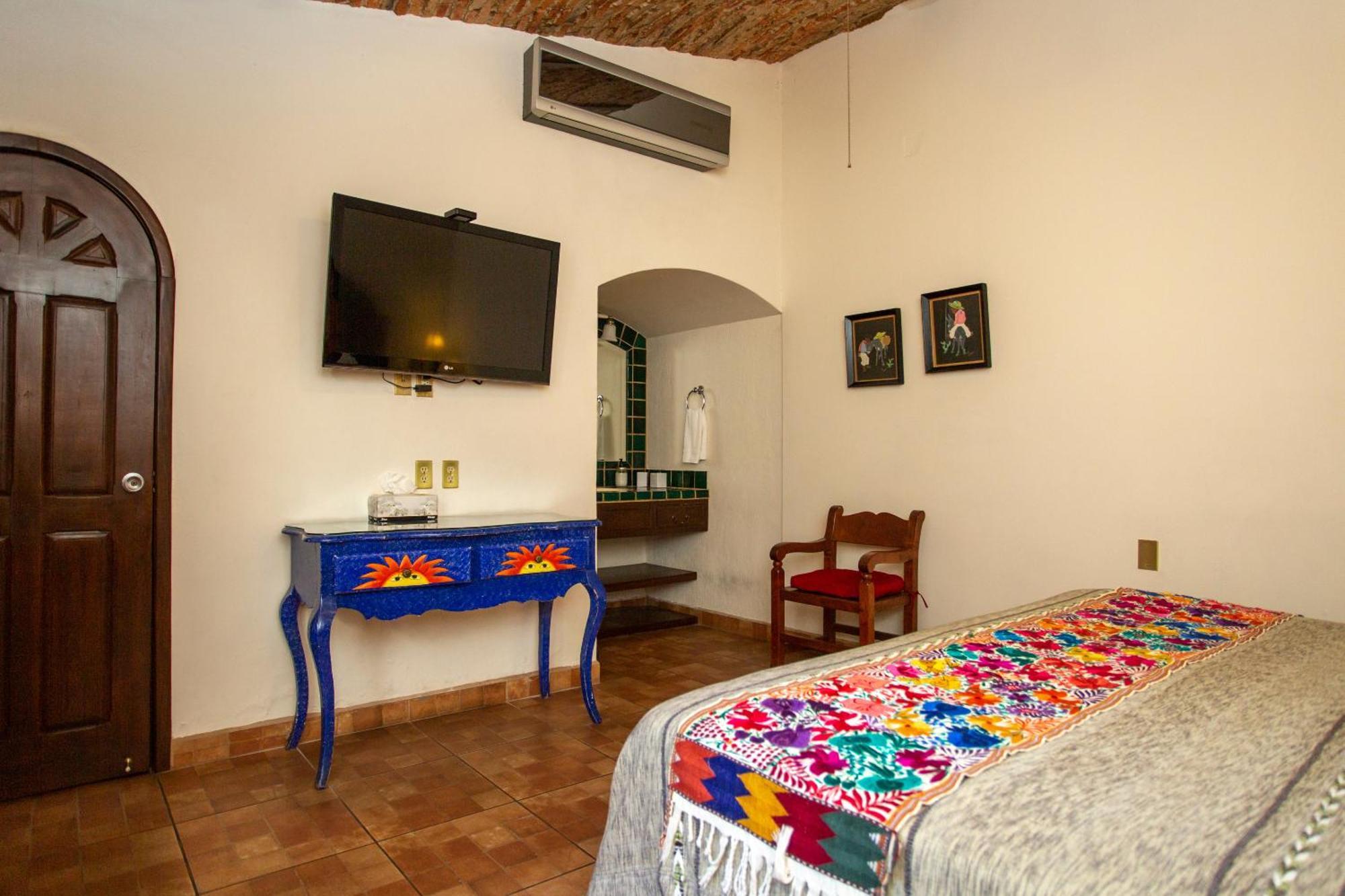 Quinta Don Jose Boutique Hotel Tlaquepaque Room photo