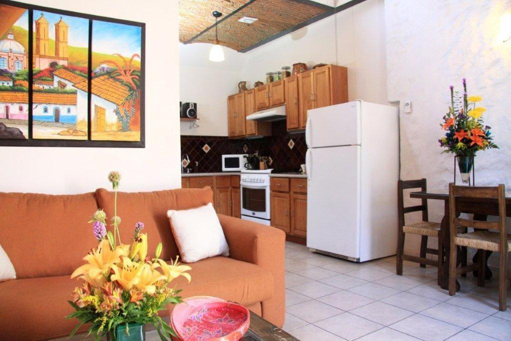 Quinta Don Jose Boutique Hotel Tlaquepaque Room photo